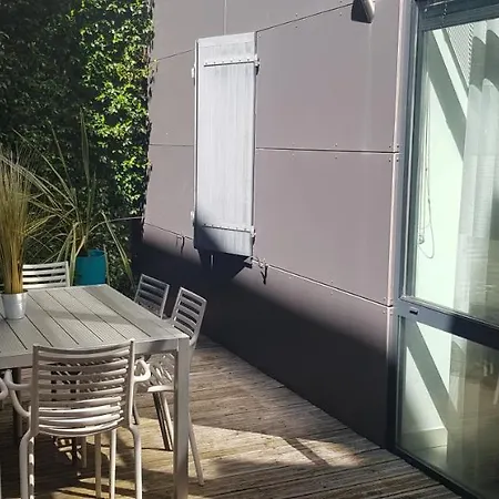 Le Jardin De L'horloge Apartment