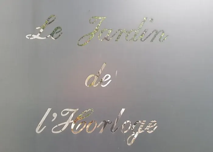 Le Jardin De L'horloge Апартаменты *